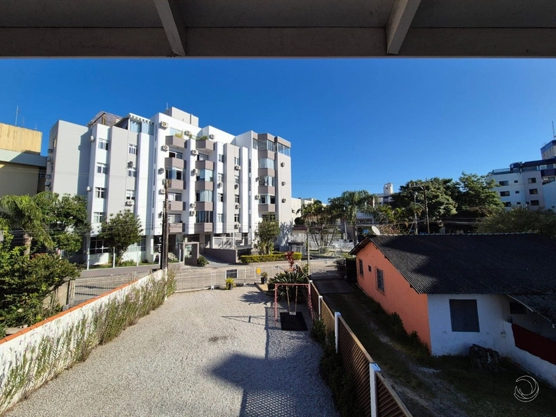 Casa em Coqueiros com 3 dormitórios, sendo 1 suíte - 195m²: 12ª foto da galeria de imagens do imóvel