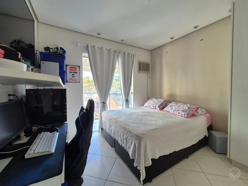 Casa em Coqueiros com 3 dormitórios, sendo 1 suíte - 195m²: 17ª foto da galeria de imagens do imóvel