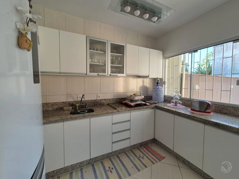 Casa em Coqueiros com 3 dormitórios, sendo 1 suíte - 195m²: 5ª foto da galeria de imagens do imóvel