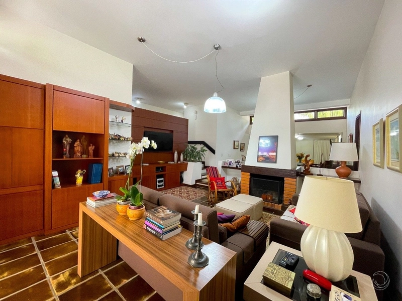 Casa no Itaguaçu a venda com 3 dormitórios 1 suíte e 2 vagas: 2ª foto da galeria de imagens do imóvel