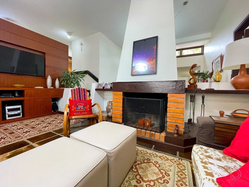 Casa no Itaguaçu a venda com 3 dormitórios 1 suíte e 2 vagas: 4ª foto da galeria de imagens do imóvel