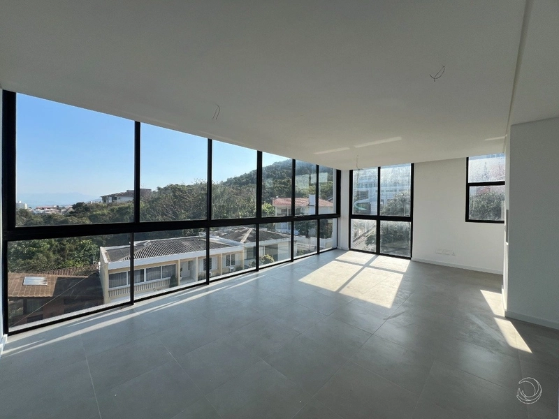Apartamento em Coqueiros novo com 2 dormitórios 1 suíte e 1 vaga: 2ª foto da galeria de imagens do imóvel