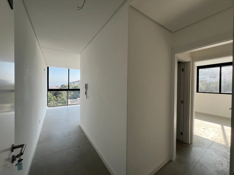 Apartamento em Coqueiros novo com 2 dormitórios 1 suíte e 1 vaga: 3ª foto da galeria de imagens do imóvel