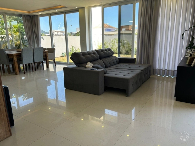 Casa residencial em condomínio fechado com 4 suítes no Campeche: 2ª foto da galeria de imagens do imóvel