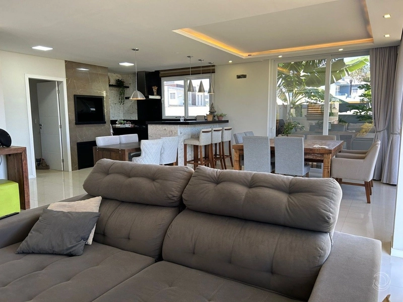Casa residencial em condomínio fechado com 4 suítes no Campeche: 3ª foto da galeria de imagens do imóvel