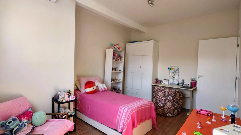 Casa no Centro com 3 dormitórios 1 suíte e 3 vagas - 115 m²: 7ª foto da galeria de imagens do imóvel