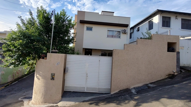 Casa no Centro com 3 dormitórios 1 suíte e 3 vagas - 115 m²: 18ª foto da galeria de imagens do imóvel