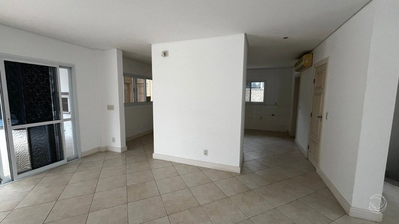 Casa em Jurerê Internacional com 04 dormitórios, sendo 04 suítes: 9ª foto da galeria de imagens do imóvel