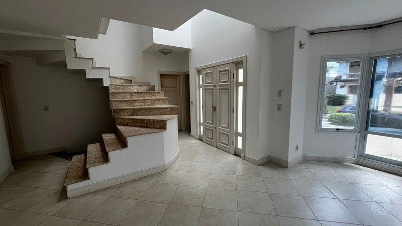 Casa em Jurerê Internacional com 04 dormitórios, sendo 04 suítes: 2ª foto da galeria de imagens do imóvel