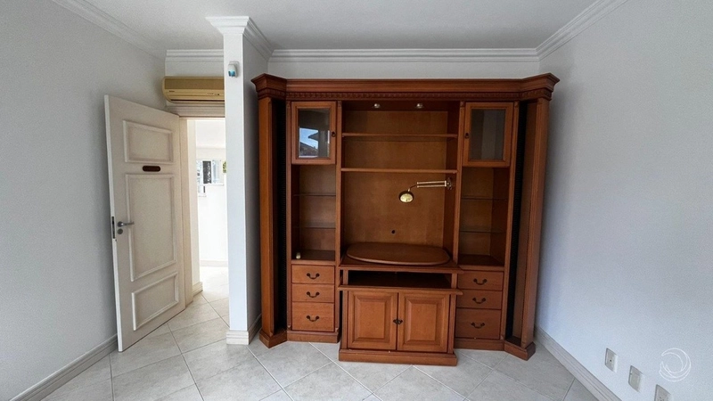 Casa em Jurerê Internacional com 04 dormitórios, sendo 04 suítes: 8ª foto da galeria de imagens do imóvel