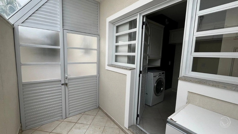 Casa em Jurerê Internacional com 04 dormitórios, sendo 04 suítes: 15ª foto da galeria de imagens do imóvel
