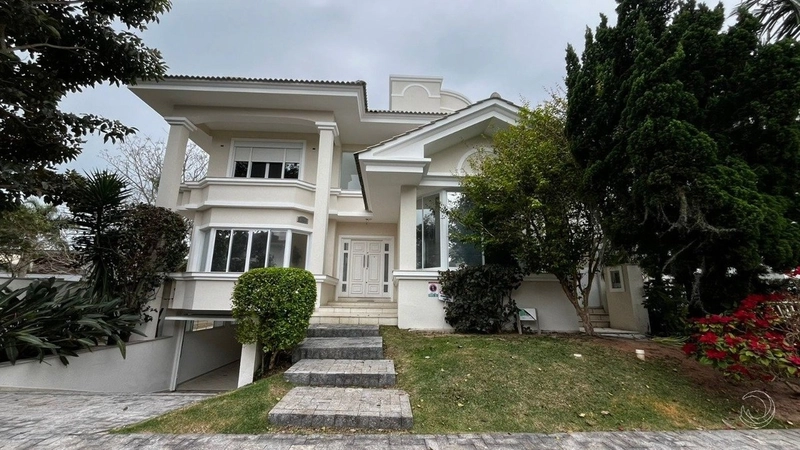 Casa em Jurerê Internacional com 04 dormitórios, sendo 04 suítes: 1ª foto da galeria de imagens do imóvel