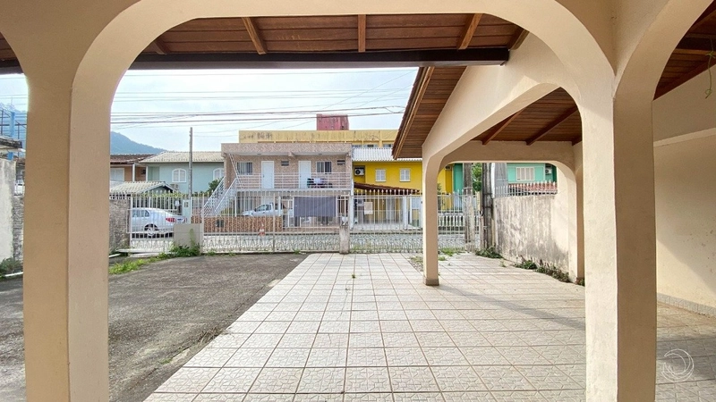Casa na Trindade com 10 dormitórios 1 suíte e 4 vagas: 4ª foto da galeria de imagens do imóvel
