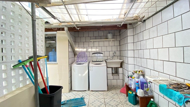 Casa na Trindade com 10 dormitórios 1 suíte e 4 vagas: 8ª foto da galeria de imagens do imóvel