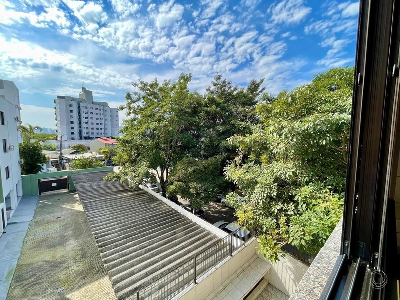Apartamento em Coqueiros com 2 dormitórios 1 suíte e 2 vagas: 17ª foto da galeria de imagens do imóvel