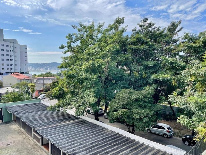 Apartamento em Coqueiros com 2 dormitórios 1 suíte e 2 vagas: 7ª foto da galeria de imagens do imóvel