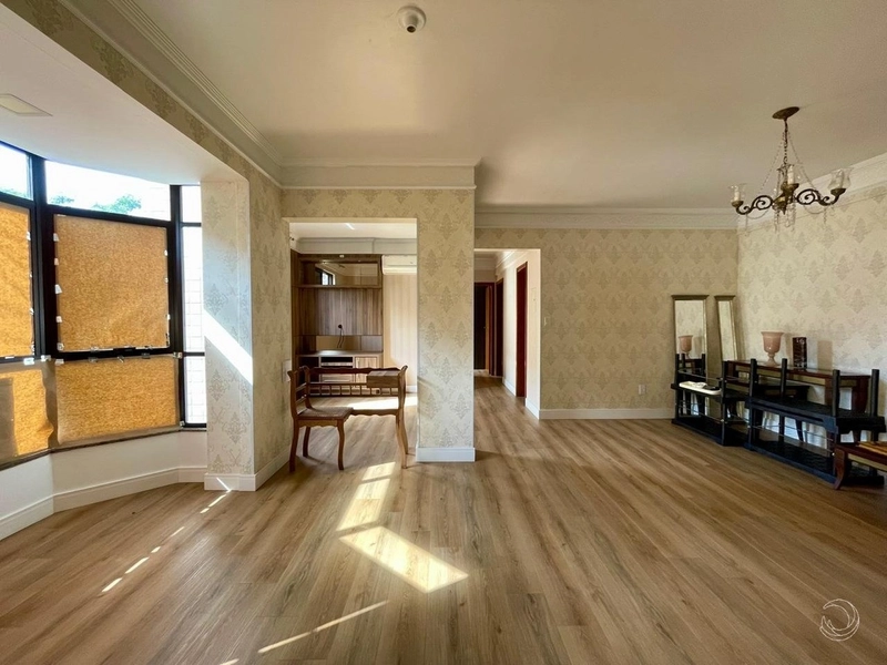 Apartamento em Coqueiros com 2 dormitórios 1 suíte e 2 vagas: 2ª foto da galeria de imagens do imóvel