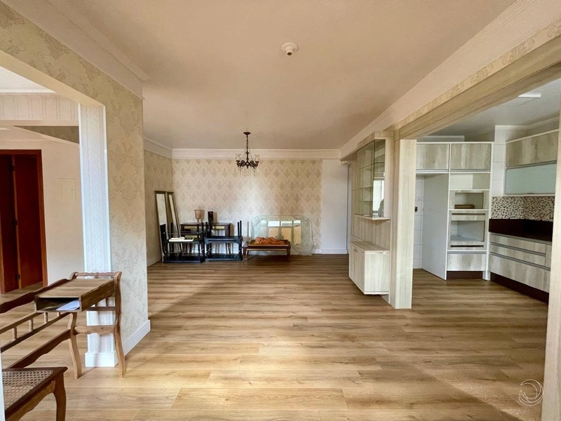 Apartamento em Coqueiros com 2 dormitórios 1 suíte e 2 vagas: 1ª foto da galeria de imagens do imóvel
