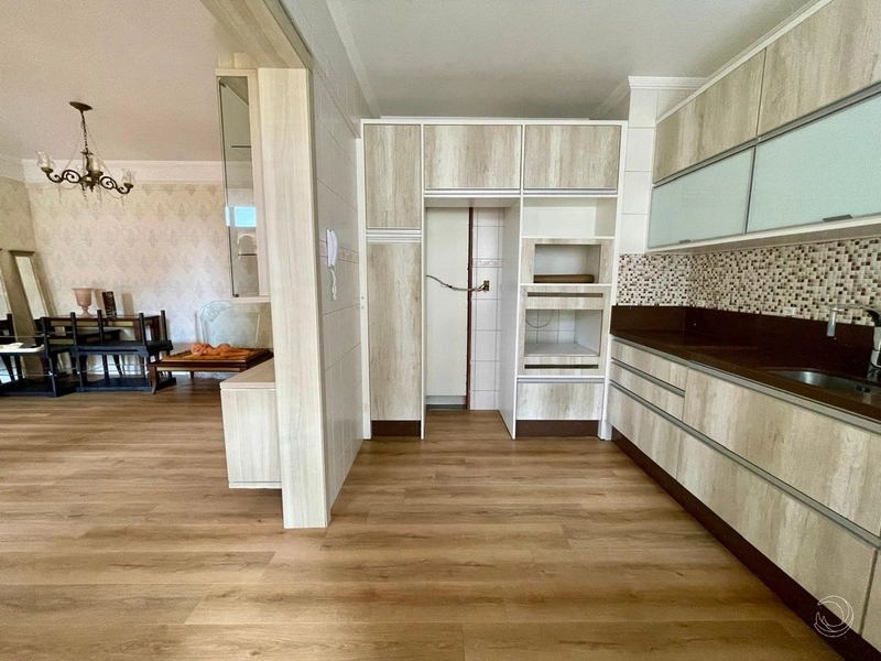 Apartamento em Coqueiros com 2 dormitórios 1 suíte e 2 vagas: 5ª foto da galeria de imagens do imóvel