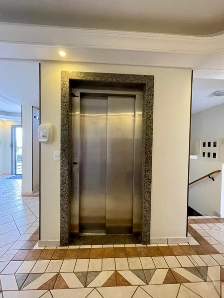 Apartamento em Coqueiros com 2 dormitórios 1 suíte e 2 vagas: 20ª foto da galeria de imagens do imóvel