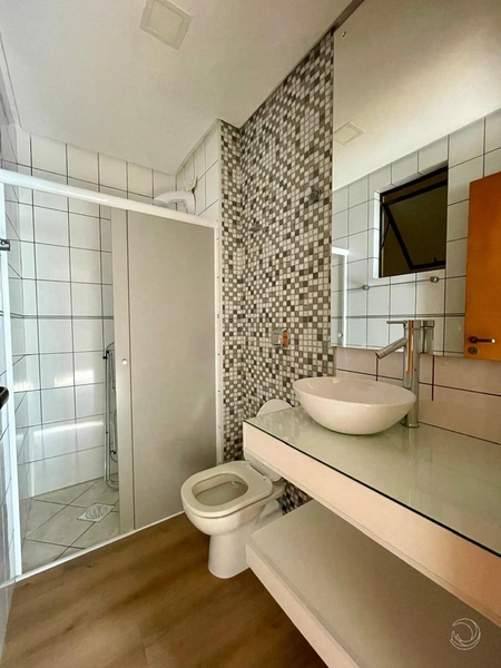 Apartamento em Coqueiros com 2 dormitórios 1 suíte e 2 vagas: 11ª foto da galeria de imagens do imóvel