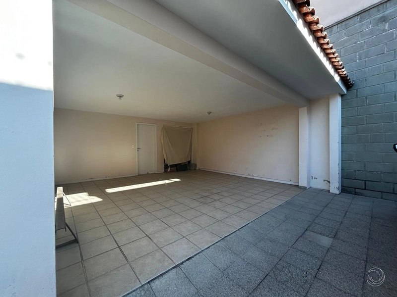 Casa no Estreito com 3 dormitórios sendo 1 suíte e 5 vagas: 6ª foto da galeria de imagens do imóvel