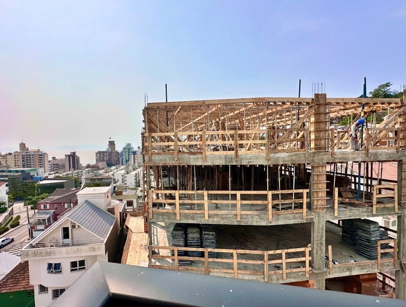 Apartamento no Centro com com 3 dormitórios 3 suítes e 2 vagas: 6ª foto da galeria de imagens do imóvel
