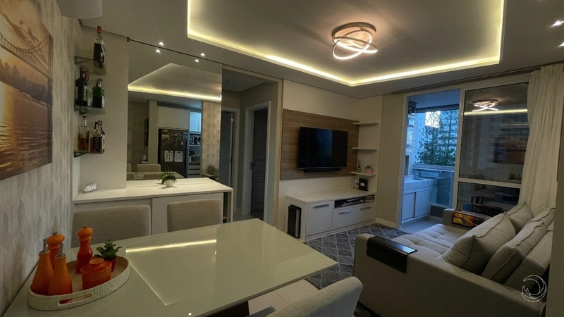 Apartamento na Trindade com 2 dormitórios 1 suíte e 1 vaga: 3ª foto da galeria de imagens do imóvel