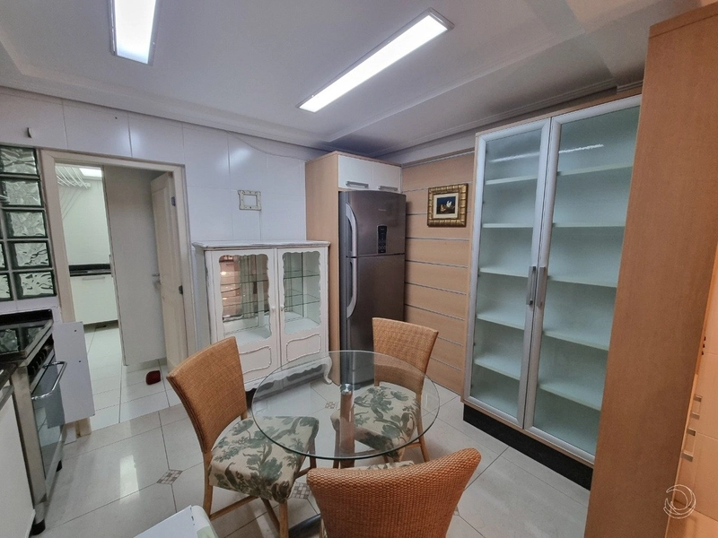 Apartamento na Beira Mar com 3 suítes e 1 vaga de garagem: 14ª foto da galeria de imagens do imóvel