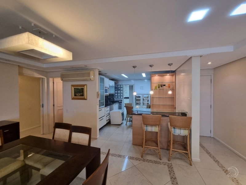 Apartamento na Beira Mar com 3 suítes e 1 vaga de garagem: 11ª foto da galeria de imagens do imóvel