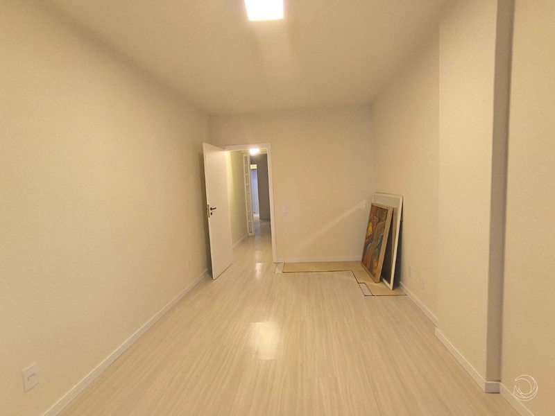 Apartamento na Beira Mar mobiliado com 1 dormitórios e 1 vaga: 21ª foto da galeria de imagens do imóvel