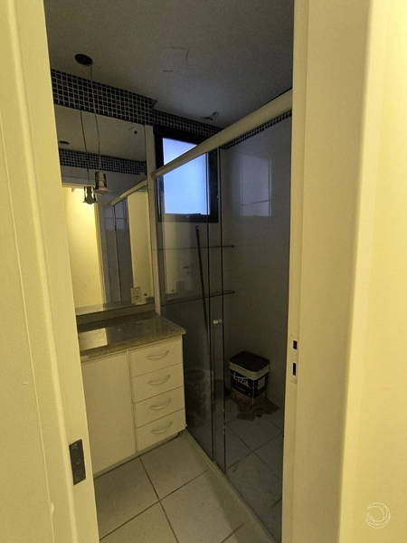 Apartamento na Beira Mar mobiliado com 1 dormitórios e 1 vaga: 24ª foto da galeria de imagens do imóvel