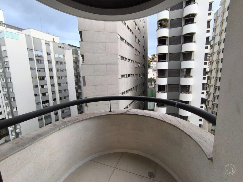 Apartamento na Beira Mar mobiliado com 1 dormitórios e 1 vaga: 7ª foto da galeria de imagens do imóvel