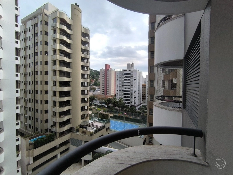 Apartamento na Beira Mar mobiliado com 1 dormitórios e 1 vaga: 8ª foto da galeria de imagens do imóvel