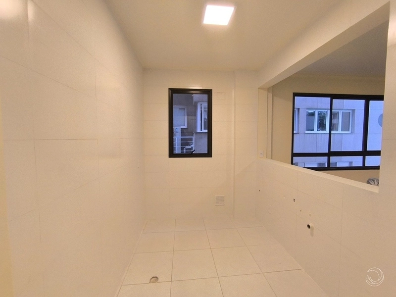 Apartamento na Beira Mar mobiliado com 1 dormitórios e 1 vaga: 13ª foto da galeria de imagens do imóvel