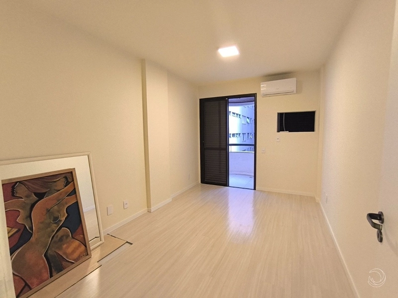 Apartamento na Beira Mar mobiliado com 1 dormitórios e 1 vaga: 20ª foto da galeria de imagens do imóvel