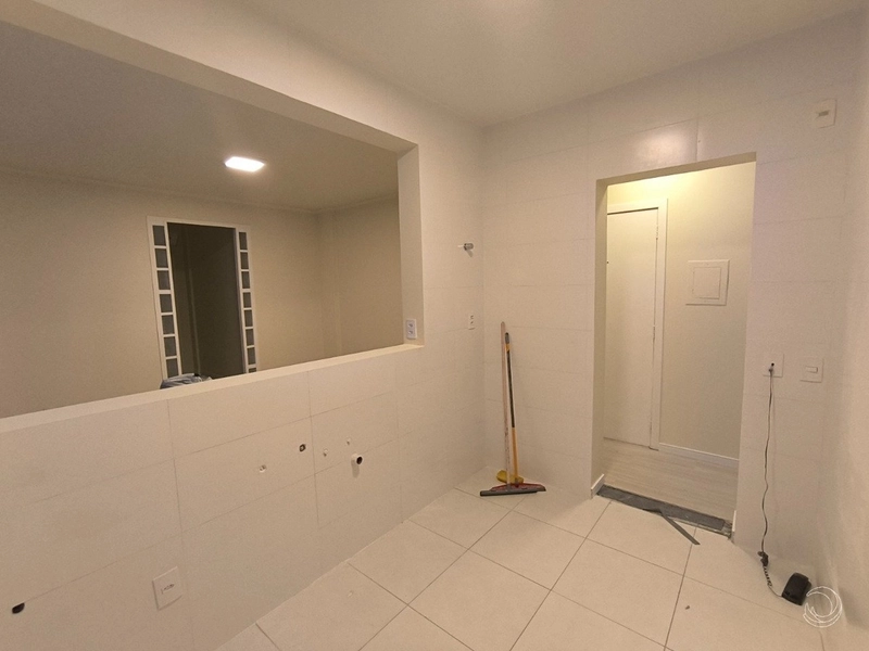 Apartamento na Beira Mar mobiliado com 1 dormitórios e 1 vaga: 19ª foto da galeria de imagens do imóvel