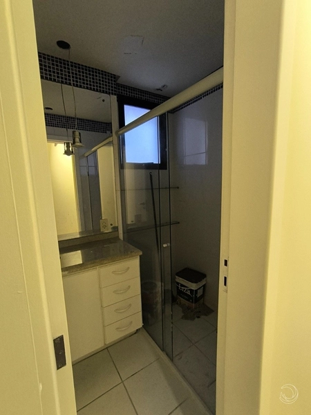 Apartamento na Beira Mar mobiliado com 1 dormitórios e 1 vaga: 25ª foto da galeria de imagens do imóvel