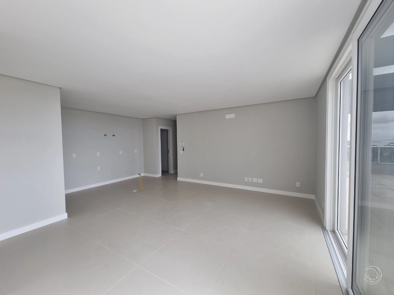 Apartamento no Centro com 3 dormitórios 1 suíte e 2 vagas de garagem: 2ª foto da galeria de imagens do imóvel