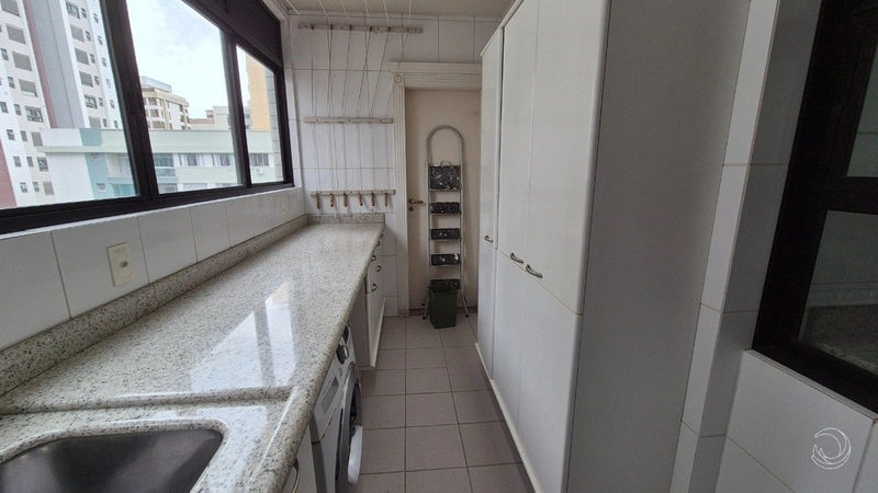 Apartamento no centro com 3 dormitórios 2 suítes e 2 vagas - 215 m²: 25ª foto da galeria de imagens do imóvel
