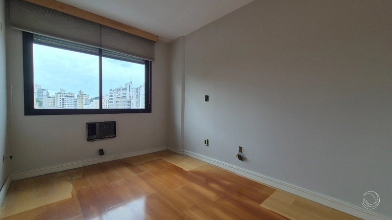 Apartamento no centro com 3 dormitórios 2 suítes e 2 vagas - 215 m²: 33ª foto da galeria de imagens do imóvel