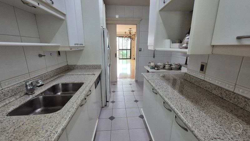 Apartamento no centro com 3 dormitórios 2 suítes e 2 vagas - 215 m²: 14ª foto da galeria de imagens do imóvel