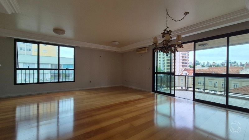 Apartamento no centro com 3 dormitórios 2 suítes e 2 vagas - 215 m²: 5ª foto da galeria de imagens do imóvel