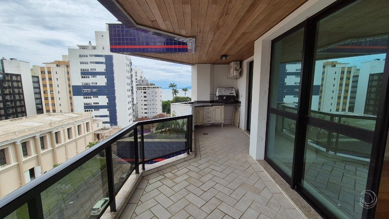 Apartamento no centro com 3 dormitórios 2 suítes e 2 vagas - 215 m²: 8ª foto da galeria de imagens do imóvel