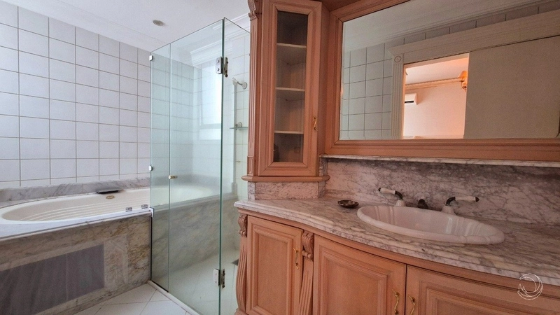 Apartamento no centro com 3 dormitórios 2 suítes e 2 vagas - 215 m²: 30ª foto da galeria de imagens do imóvel
