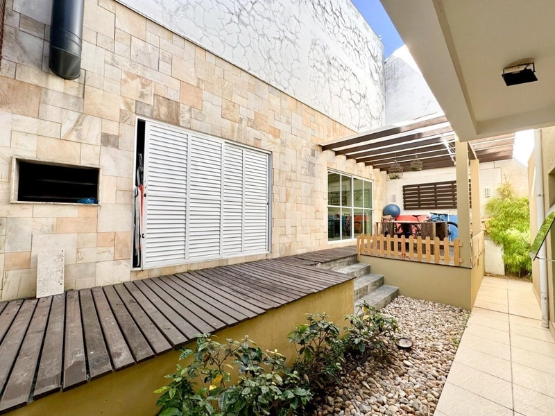 Casa a venda no Canto com 3 suítes e 2 vagas: 10ª foto da galeria de imagens do imóvel