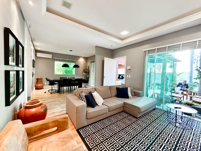 Casa a venda no Canto com 3 suítes e 2 vagas: 2ª foto da galeria de imagens do imóvel