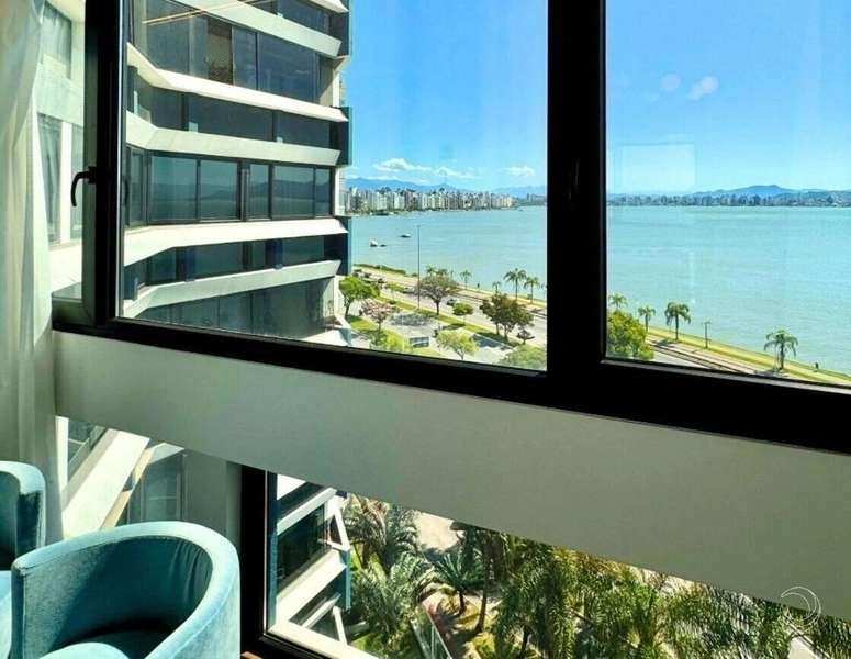 Apartamento na Agronômica com 3 dormitórios, sendo 3 suítes e 2 vagas: 35ª foto da galeria de imagens do imóvel