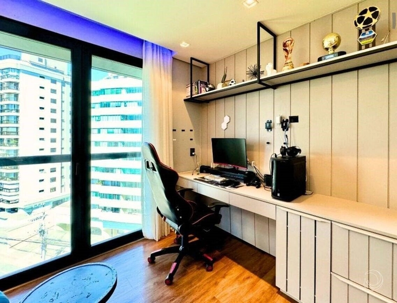 Apartamento na Agronômica com 3 dormitórios, sendo 3 suítes e 2 vagas: 18ª foto da galeria de imagens do imóvel