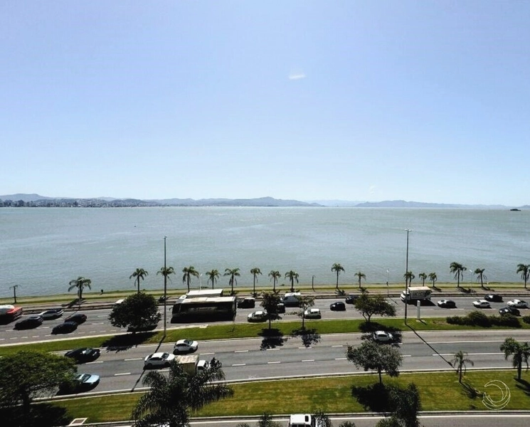 Apartamento na Agronômica com 3 dormitórios, sendo 3 suítes e 2 vagas: 1ª foto da galeria de imagens do imóvel